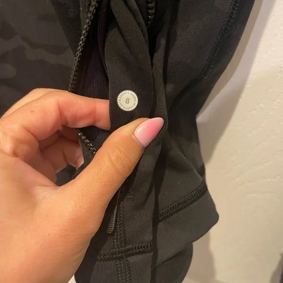 Lululemon Define Jacket - Picture 6 of 7